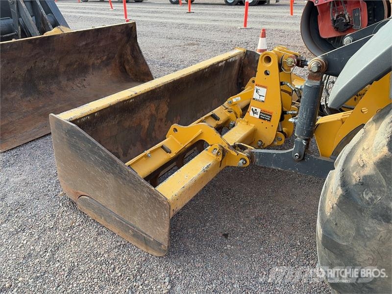 John Deere 210L EP 4x4 Landscape Loader Kolesni nakladalci