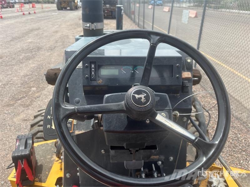 John Deere 210L EP 4x4 Landscape Loader Kolesni nakladalci