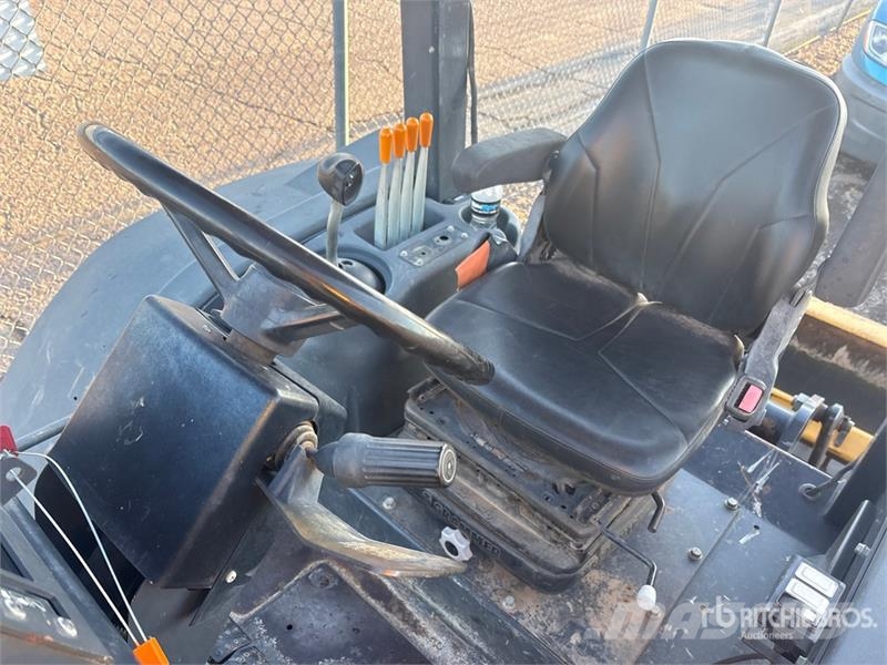 John Deere 210L EP 4x4 Landscape Loader 轮式装载机