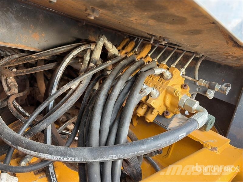 John Deere 210L EP 4x4 Landscape Loader Kolesni nakladalci