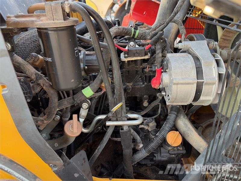 John Deere 210L EP 4x4 Landscape Loader Kolesni nakladalci