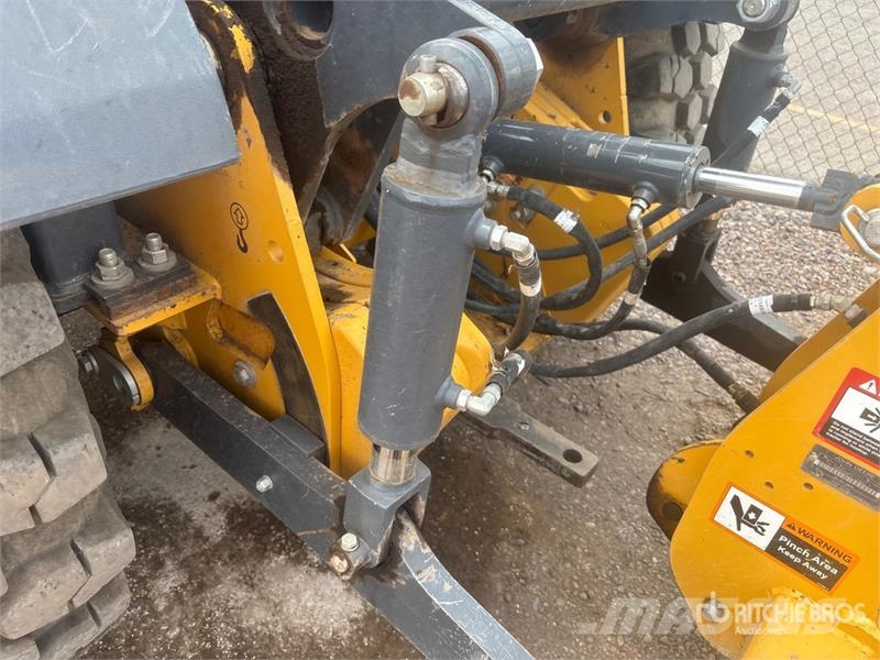 John Deere 210L EP 4x4 Landscape Loader Kolesni nakladalci
