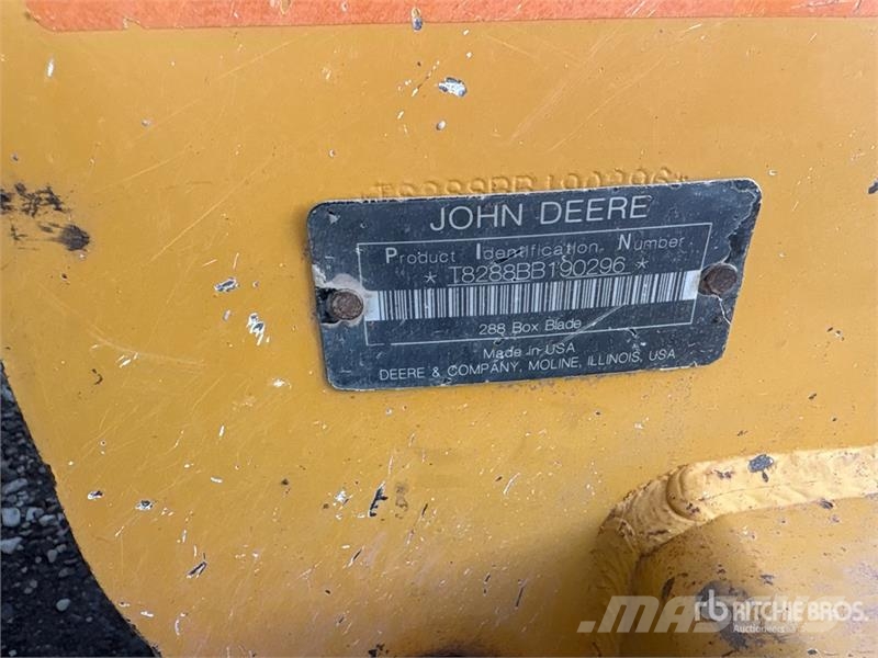 John Deere 210L EP 4x4 Landscape Loader 轮式装载机