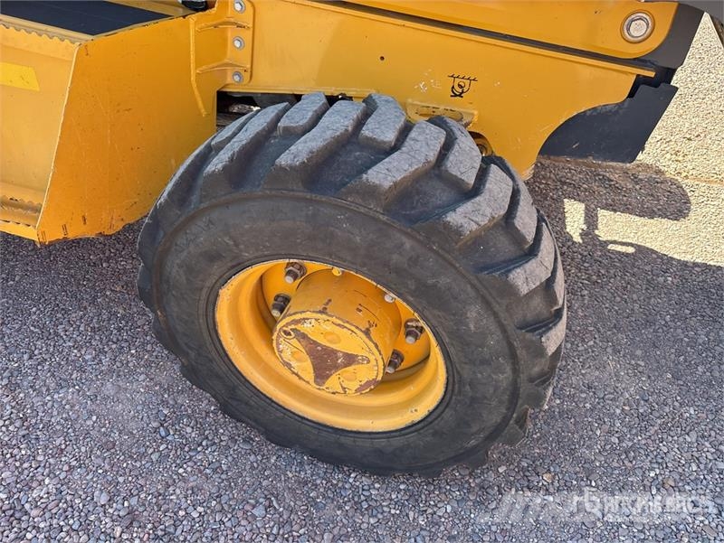 John Deere 210L EP 4x4 Landscape Loader Gumikerekes homlokrakodók