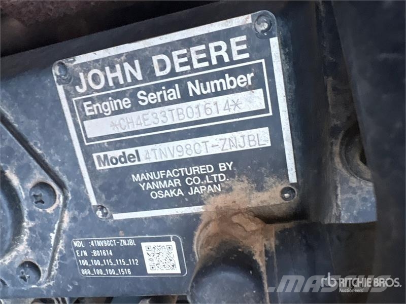 John Deere 210L EP 4x4 Landscape Loader 轮式装载机