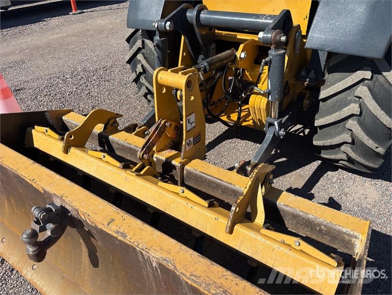 John Deere 210L EP 4x4 Landscape Loader Gumikerekes homlokrakodók