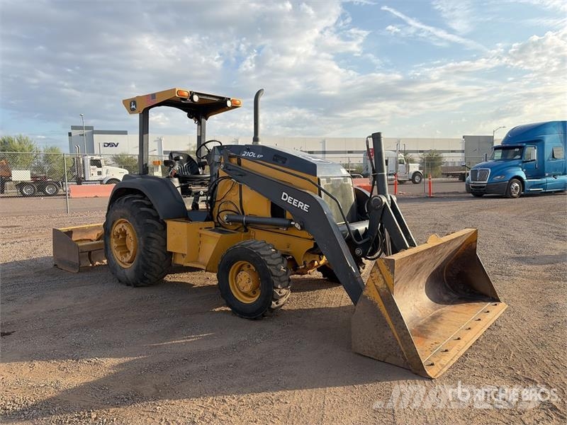 John Deere 210L EP 4x4 Landscape Loader Kolesni nakladalci