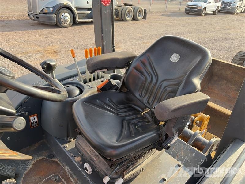 John Deere 210L EP 4x4 Landscape Loader Kolesni nakladalci