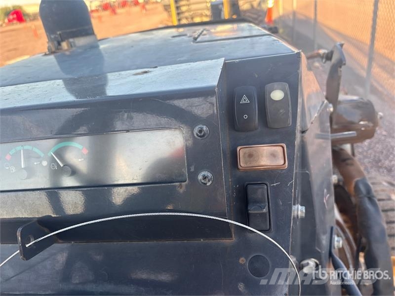 John Deere 210L EP 4x4 Landscape Loader 轮式装载机