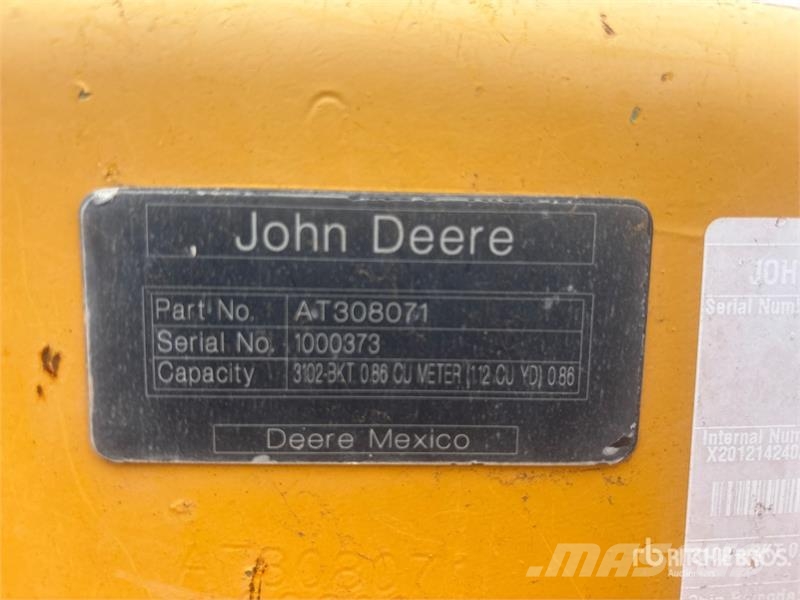 John Deere 210L EP 4x4 Landscape Loader Kolesni nakladalci