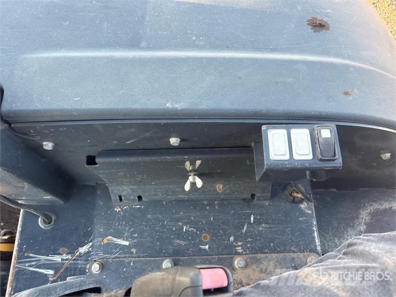 John Deere 210L EP 4x4 Landscape Loader 轮式装载机