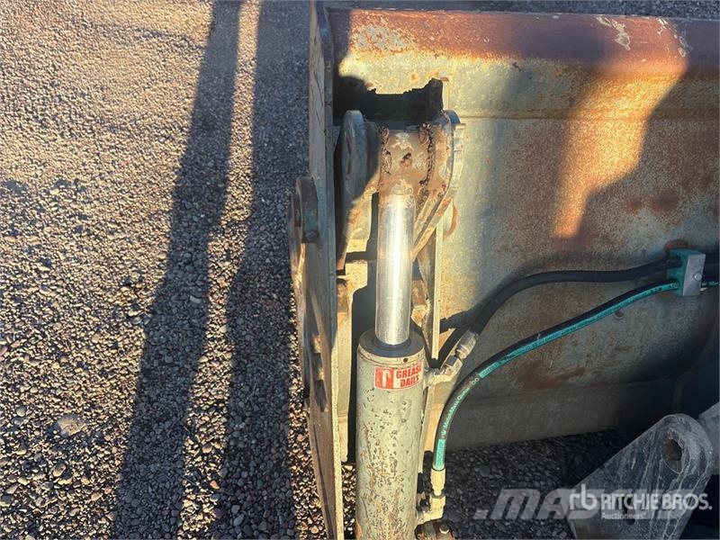 John Deere 210L EP 4x4 Landscape Loader 轮式装载机