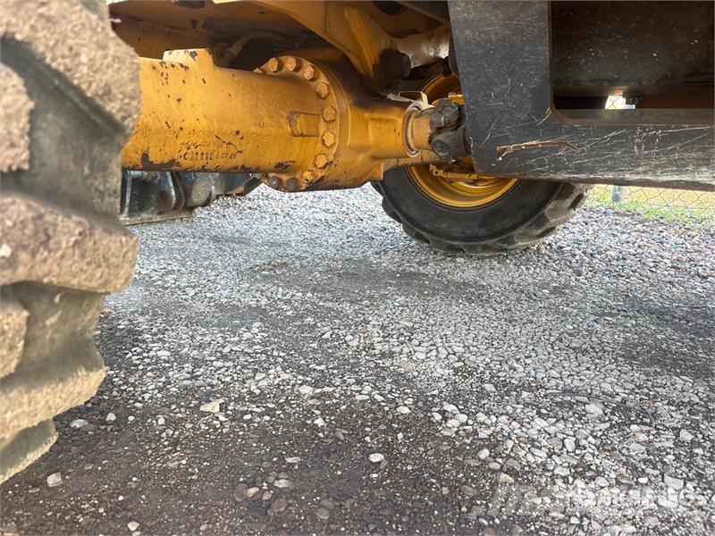 John Deere 210L EP 4x4 Landscape Loader 轮式装载机