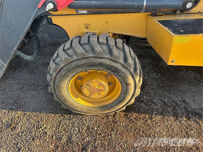 John Deere 210L EP 4x4 Landscape Loader 轮式装载机