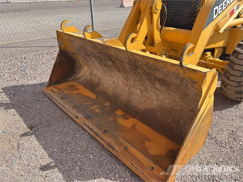 John Deere 210LE Wielladers