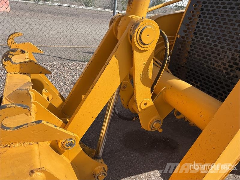 John Deere 210LE Wielladers