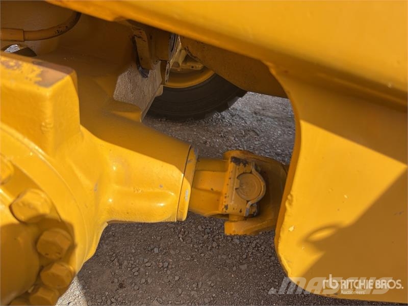 John Deere 210LE Wielladers