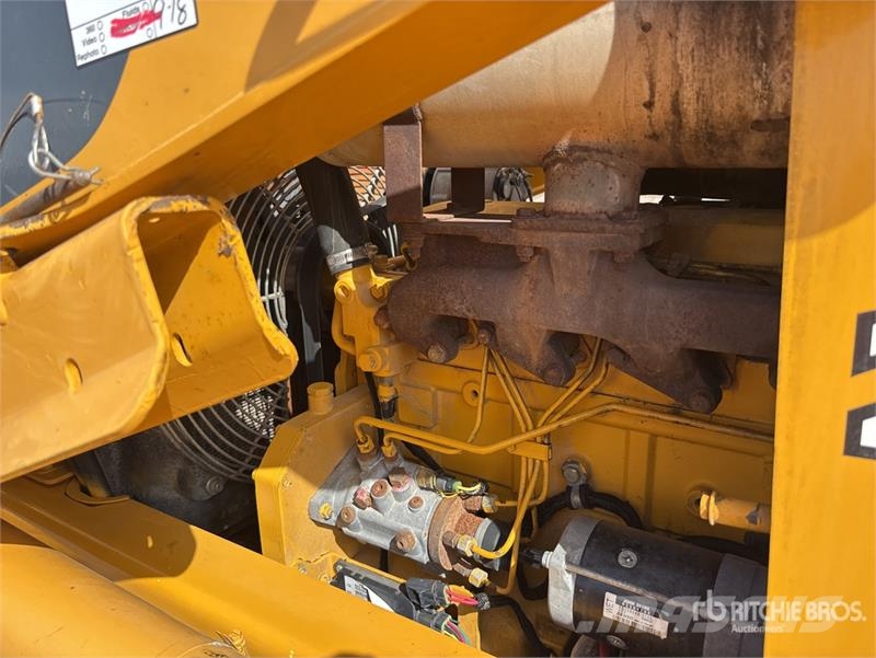 John Deere 210LE Wielladers
