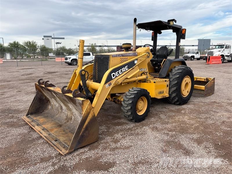 John Deere 210LE Фронтальні навантажувачі