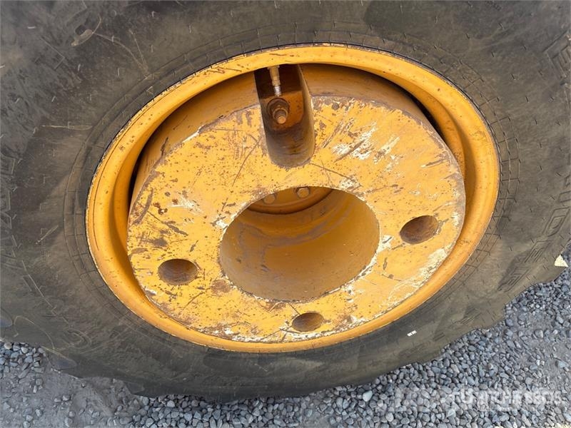 John Deere 210LE  휠로우더