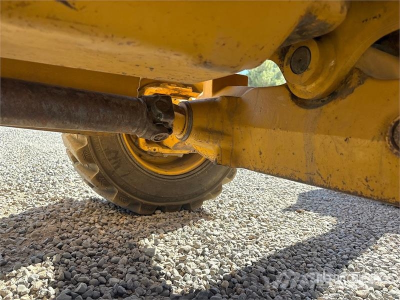 John Deere 210LE  휠로우더