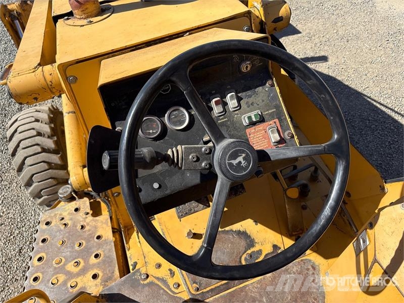 John Deere 210LE  휠로우더