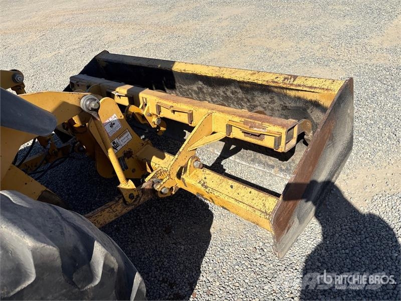 John Deere 210LE  휠로우더