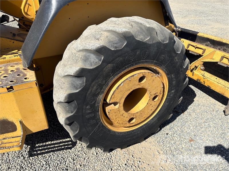John Deere 210LE  휠로우더