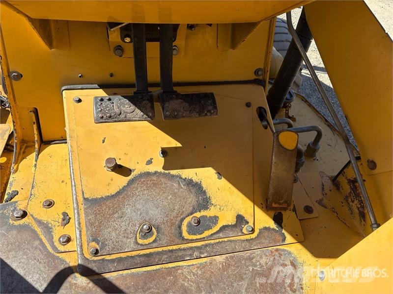 John Deere 210LE  휠로우더