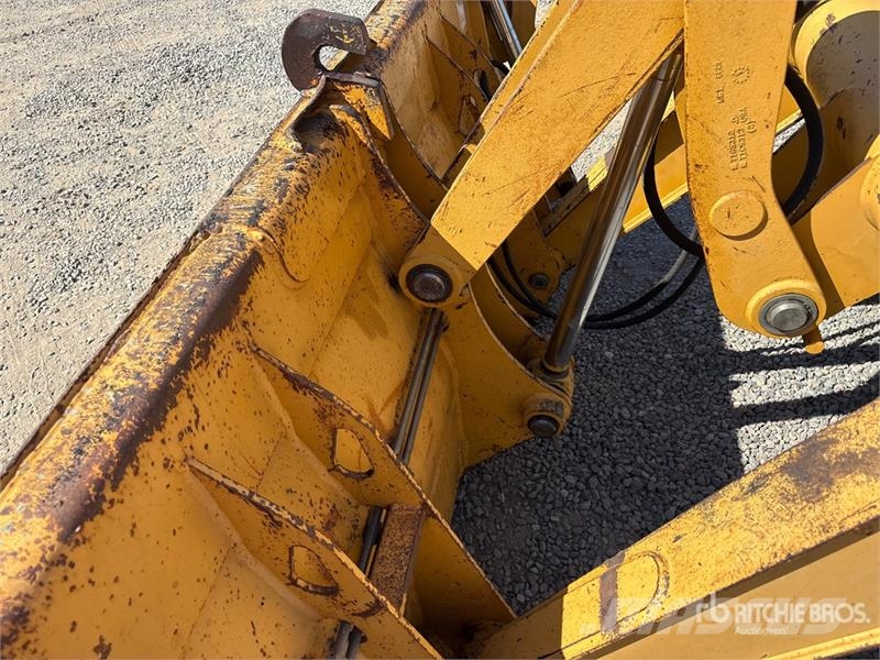 John Deere 210LE  휠로우더