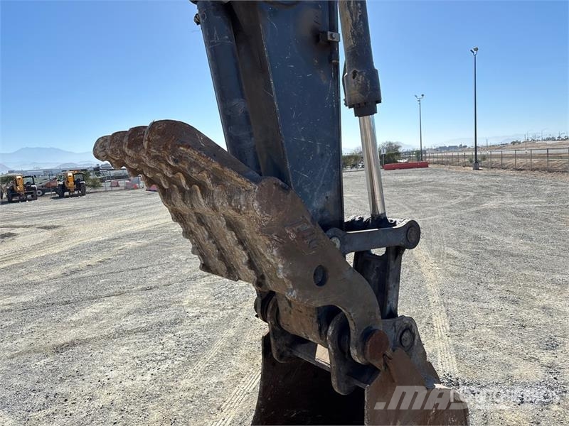 John Deere 250G Tracked Excavator Гусеничні екскаватори