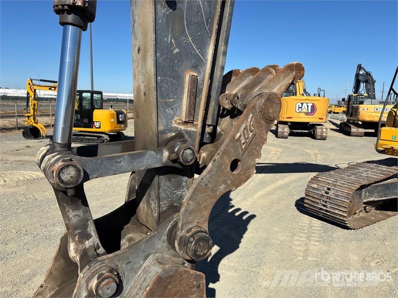 John Deere 250G Tracked Excavator Гусеничні екскаватори
