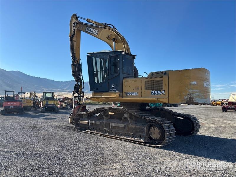 John Deere 2554 Cargadora forestal