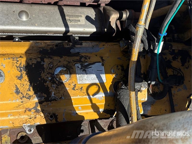 John Deere 270 D Long Reach Tracked Excavator حفارات زحافة