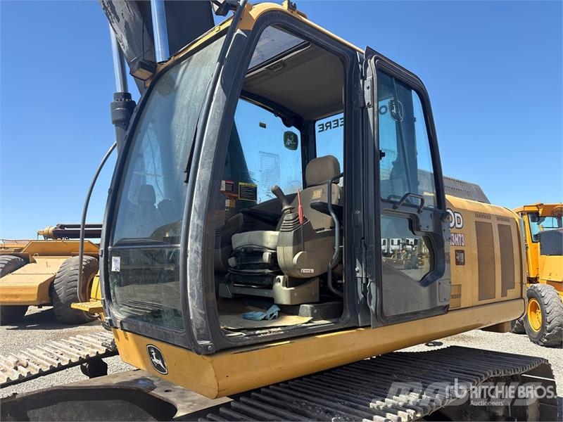 John Deere 270 D Long Reach Tracked Excavator حفارات زحافة
