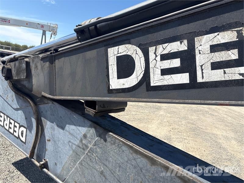 John Deere 270 D Long Reach Tracked Excavator حفارات زحافة