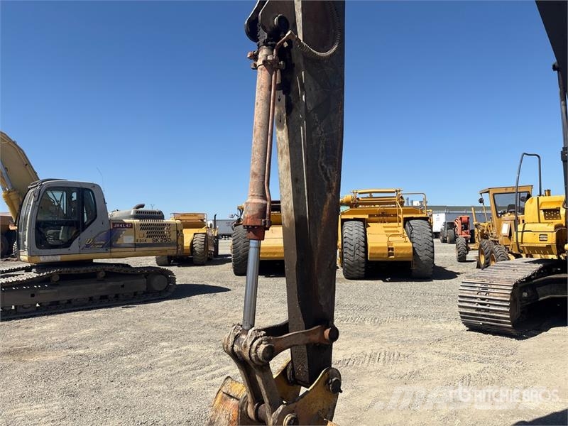 John Deere 270 D Long Reach Tracked Excavator حفارات زحافة