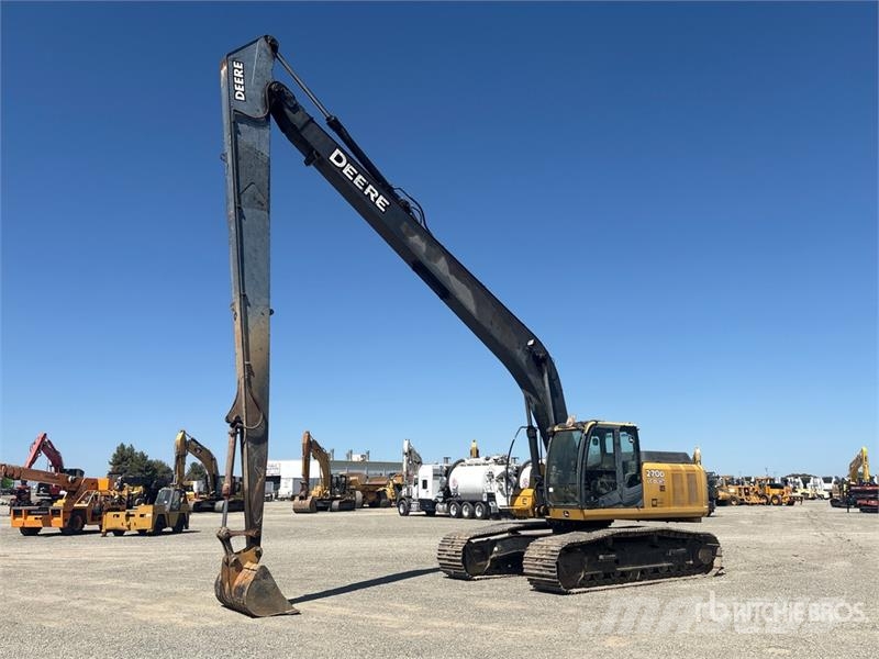 John Deere 270 D Long Reach Tracked Excavator حفارات زحافة