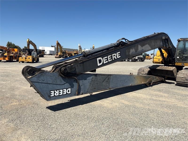 John Deere 270 D Long Reach Tracked Excavator حفارات زحافة