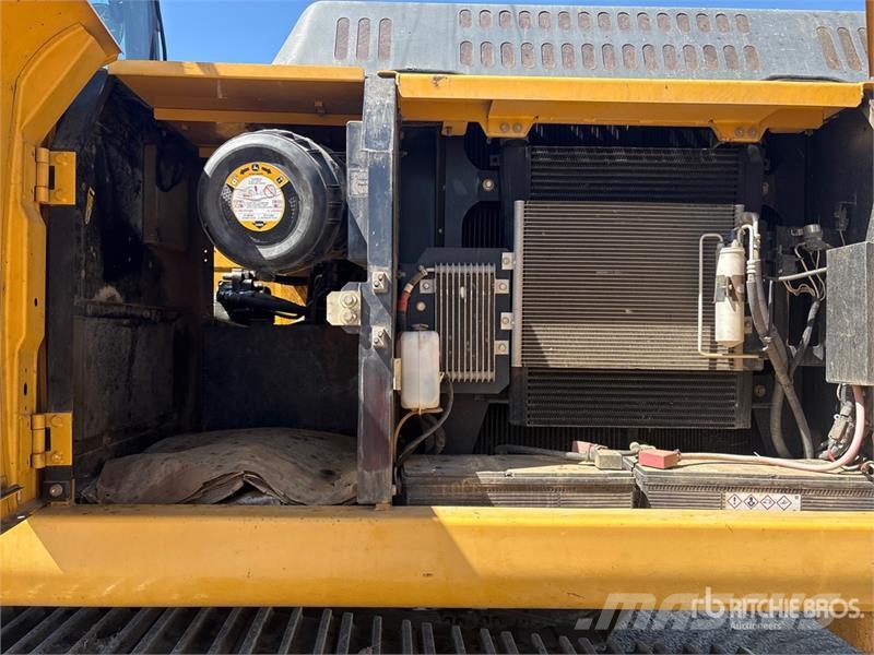 John Deere 270D LC Long Reach Tracked Excavator Crawler excavators