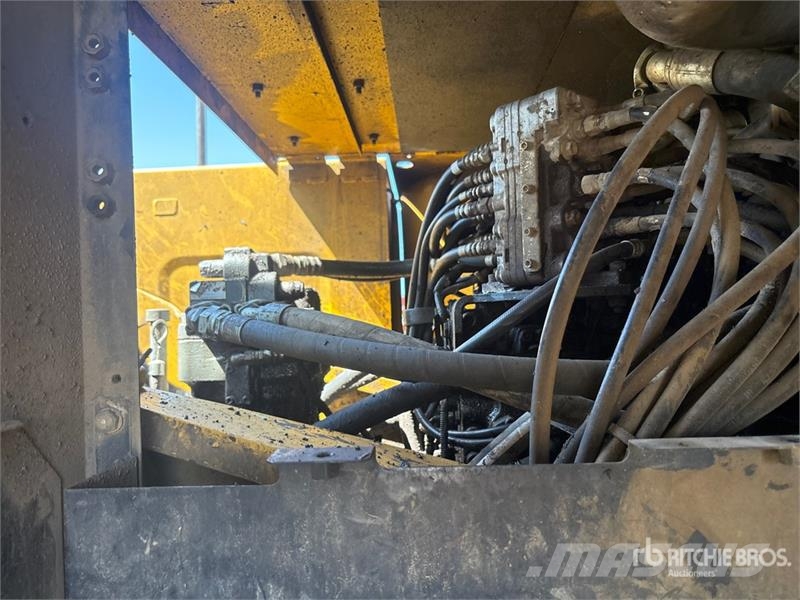 John Deere 270D LC Long Reach Tracked Excavator Crawler excavators