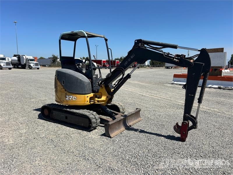 John Deere 27D Mini rýpadla < 7t