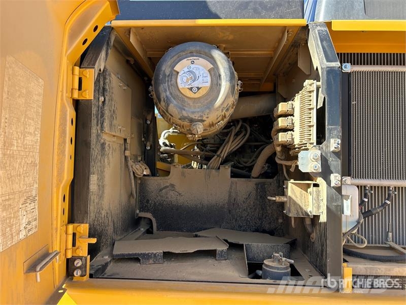 John Deere 300G LC Tracked Excavator Bageri gusjeničari