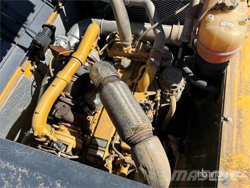 John Deere 300G LC Tracked Excavator Bageri gusjeničari