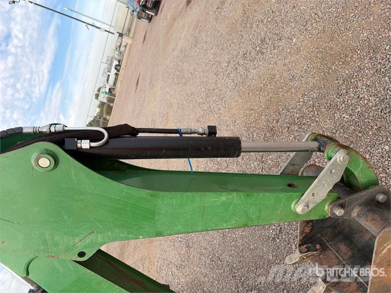 John Deere 3032E 4WD Utility Tractor Tractores compactos