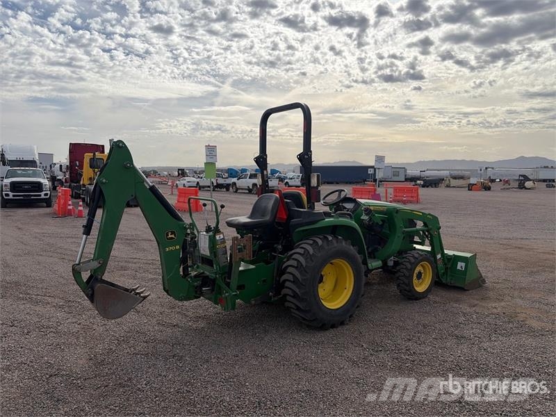 John Deere 3032E 4WD Utility Tractor Tractores compactos