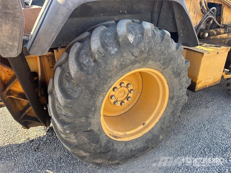 John Deere 310E バックホーローダー