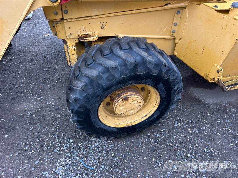 John Deere 310E Экскаваторы-погрузчики