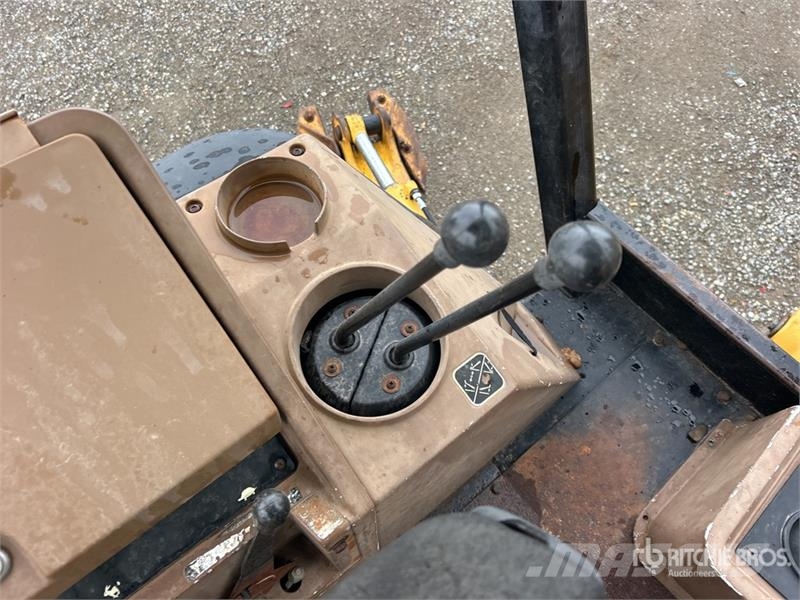 John Deere 310E Экскаваторы-погрузчики
