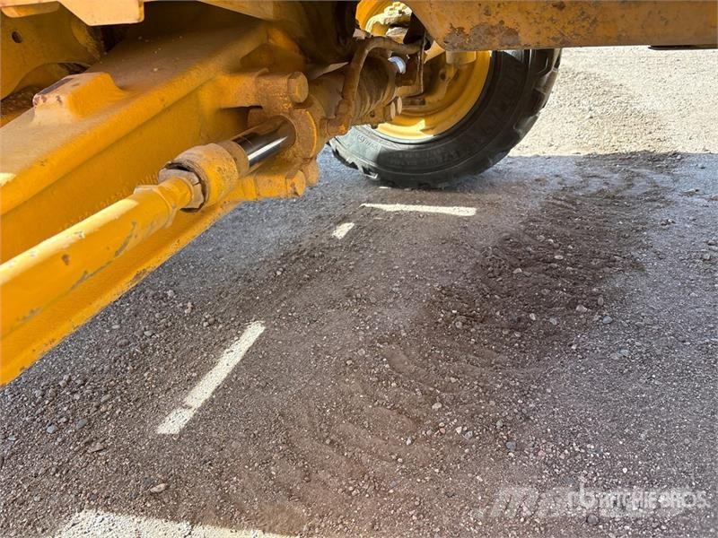 John Deere 310K لوادر ذات جرافات عكسية